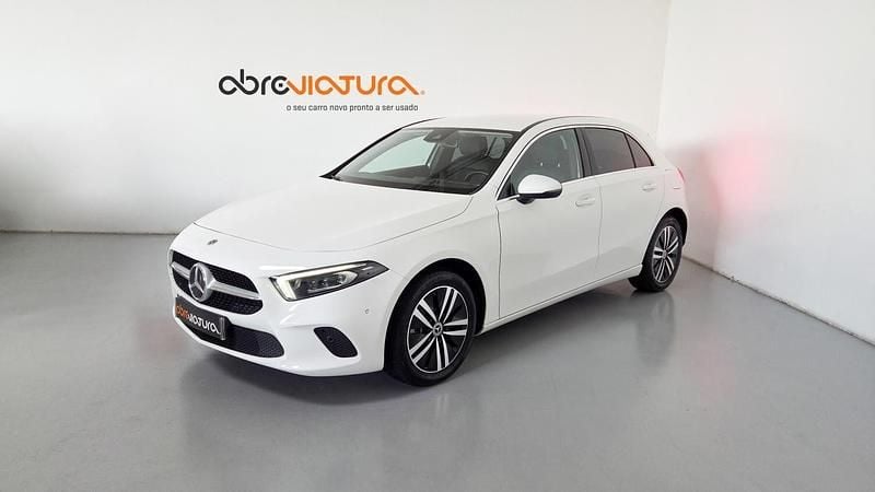 Branco Usado 2022 Mercedes A250 Progressive | € 29.750 - Imagem 1/4