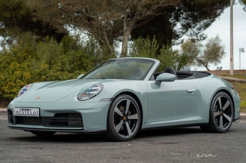 Cinza Novo 2024 Porsche 911 Carrera Cabriolet Cabrios | € 189.992 - Imagem 1/4