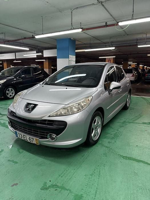 Usado 2007 Peugeot 207 Sedan | € 2.600 (Bom preço) - Imagem 1/4