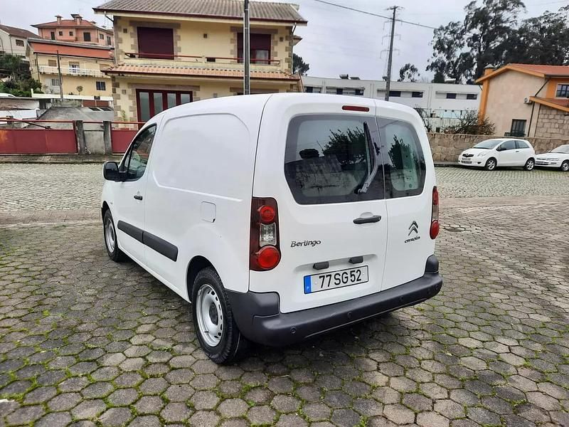 Usado Citroën Berlingo 75 HP (55 kW) 2016 Branco Monovolume