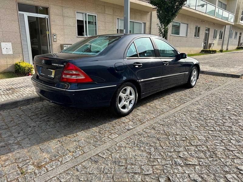 Usado 2001 Mercedes C200 Avantgarde Sedan | € 4.450 - Imagem 1/4