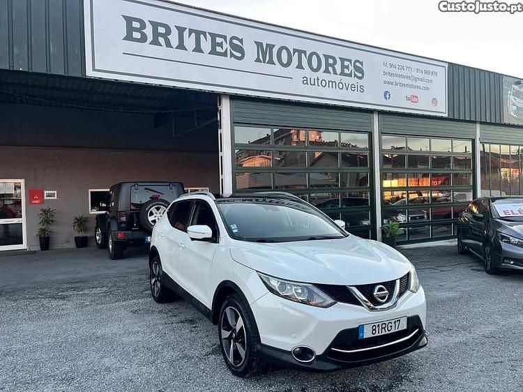 Branco Usado 2016 Nissan Qashqai Premium Edition SUV | € 14.750 (Preço justo) - Imagem 1/1