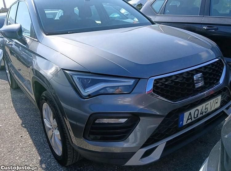 Cinza Usado 2022 Seat Ateca Style SUV | € 19.299 (Bom preço) - Imagem 1/1
