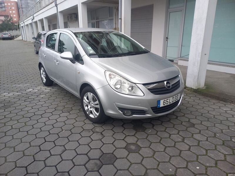 Usado 2010 Opel Corsa Sedan | € 5.000 (Preço justo) - Imagem 1/4