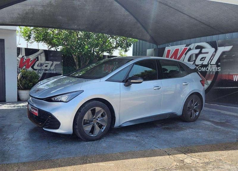 Cinzento Usado 2023 Cupra Born Citadino | € 27.950 (Preço justo) - Imagem 1/4