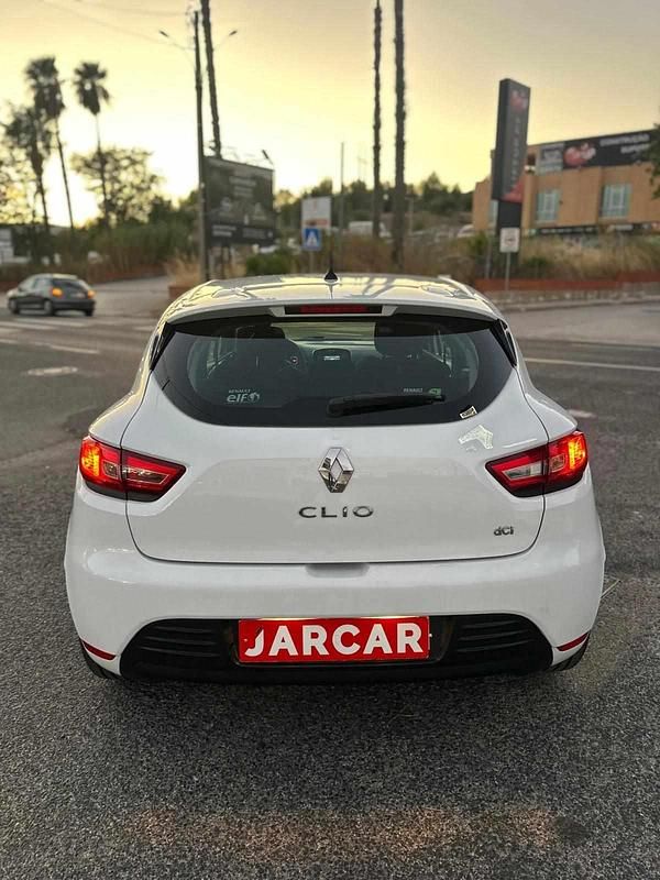 Usado Renault Clio IV Zen 75 HP (55 kW) 2017 Branco