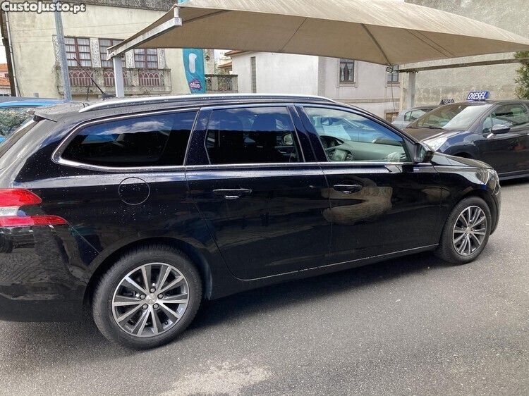 Preto Usado 2016 Peugeot 308 Allure Carrinha | € 11.900 (Preço justo) - Imagem 1/1