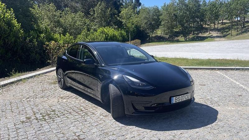 Usado 2021 Tesla Model 3 Standard Range Plus Sedan | € 25.250 (Preço justo) - Imagem 1/4