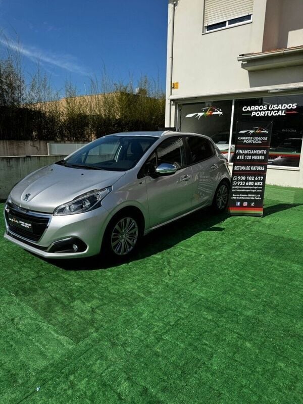 Cinza Usado 2016 Peugeot 208 Style Citadino | € 8.890 (Bom preço) - Imagem 1/4