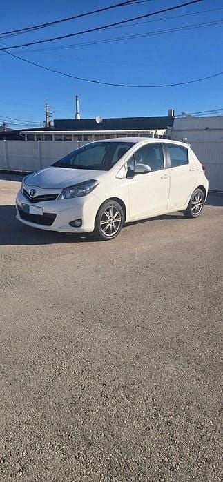 Usado 2012 Toyota Yaris Sedan | € 7.800 (Super Preço) - Imagem 1/4