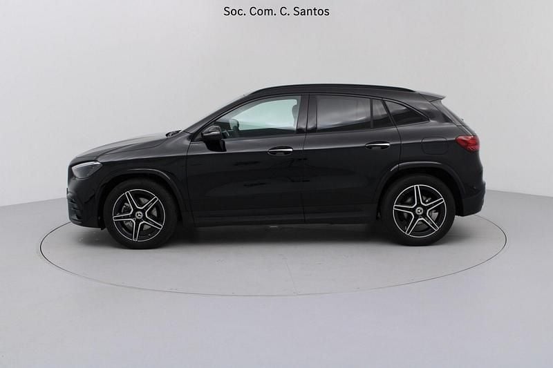 Usado Mercedes GLA200 AMG 150 HP (110 kW) 2025 Preto SUV