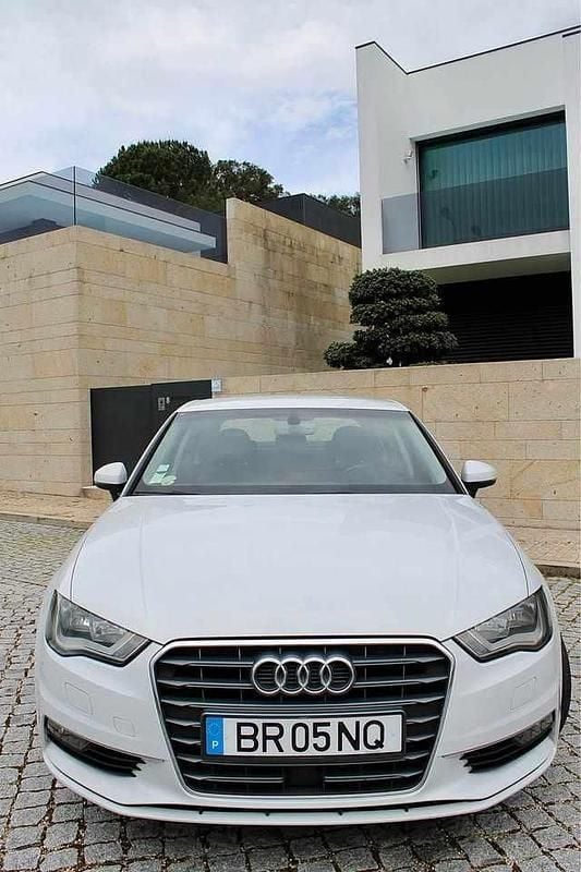 Usado Audi A3 150 HP (110 kW) 2015 Branco Sedan