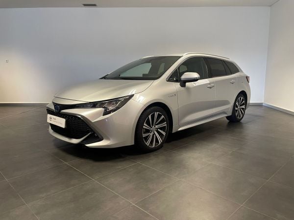 Usado Toyota Corolla Comfort 122 HP (89 kW) 2021 Cinza perola (metalizado) Carrinha