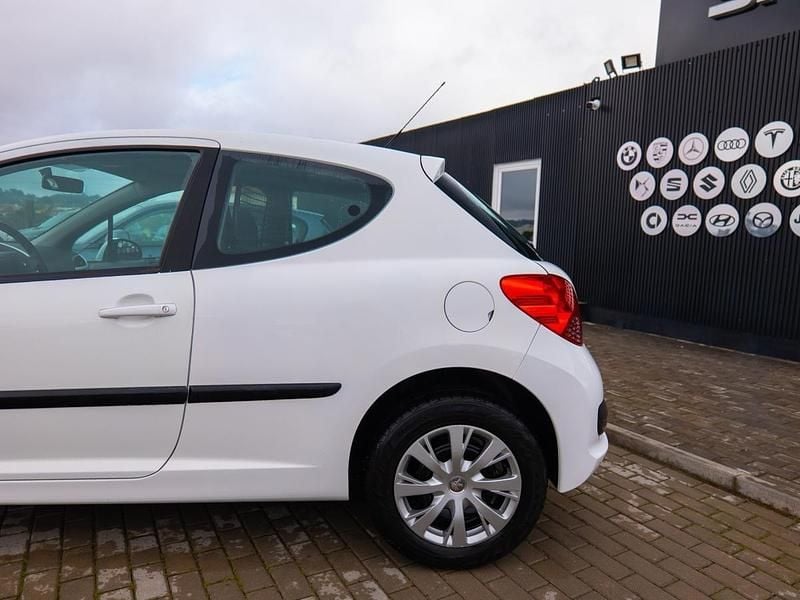 Usado Peugeot 207 68 HP (50 kW) 2008 Branco