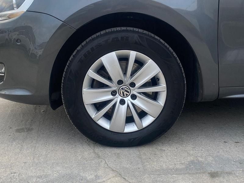 Usado VW Sharan 140 HP (102 kW) 2014 Cinza Monovolume