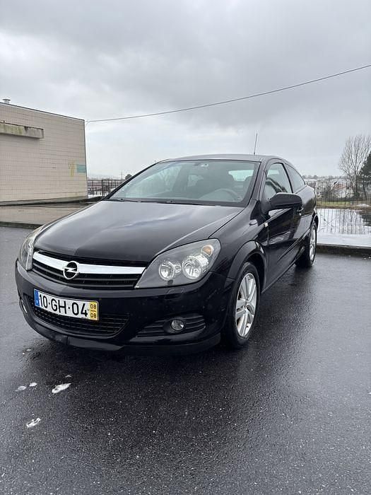 Usado Opel Astra GTC 90 HP (66 kW) 2008