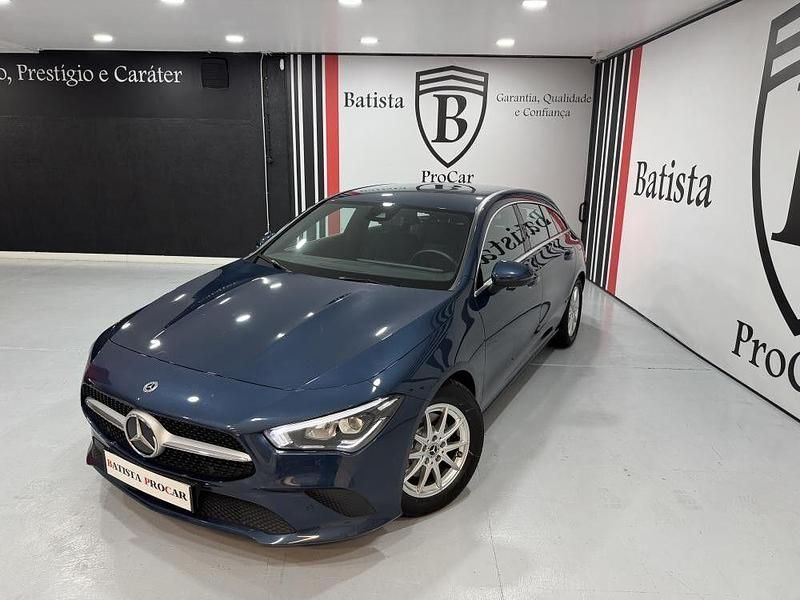 Usado Mercedes CLA180 Style 116 HP (85 kW) 2020 Azul Sedan