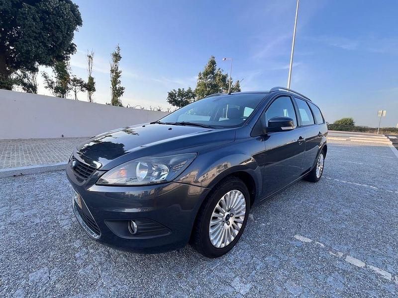 Usado 2010 Ford Focus Titanium Sedan | € 6.700 (Preço elevado) - Imagem 1/4