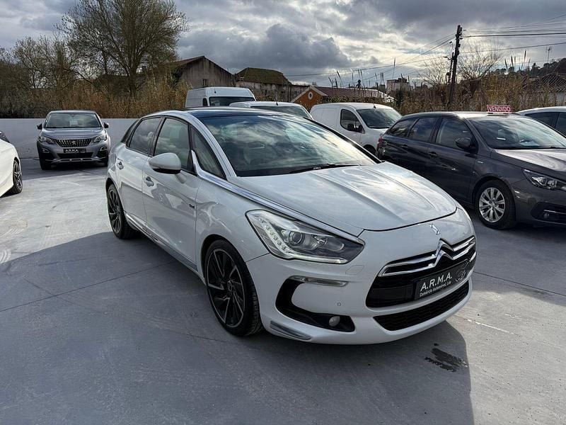 Usado Citroën DS5 Sport Chic 163 HP (119 kW) 2012 Branco Citadino