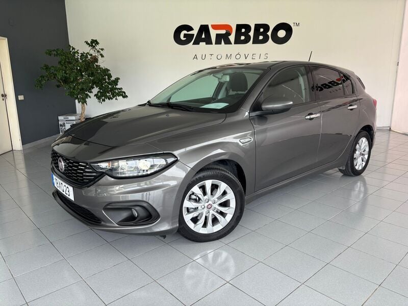 Cinza Usado 2019 Fiat Tipo Lounge Sedan | € 9.950 (Preço justo) - Imagem 1/4