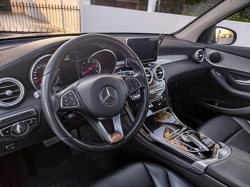 Usado Mercedes GLC250 Exclusive 204 HP (150 kW) 2017 Cinza SUV