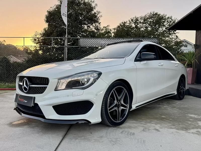 Branco Usado 2013 Mercedes CLA220 AMG line Sedan | € 20.999 (Super Preço) - Imagem 1/4