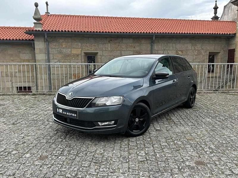 Cinzento Usado 2018 Skoda Rapid Ambition Carrinha | € 11.990 - Imagem 1/4