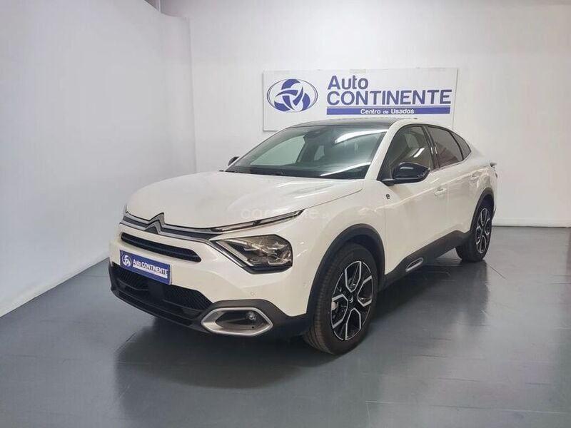 Branco Usado 2023 Citroën e-C4 Shine Sedan | € 27.500 (Bom preço) - Imagem 1/1