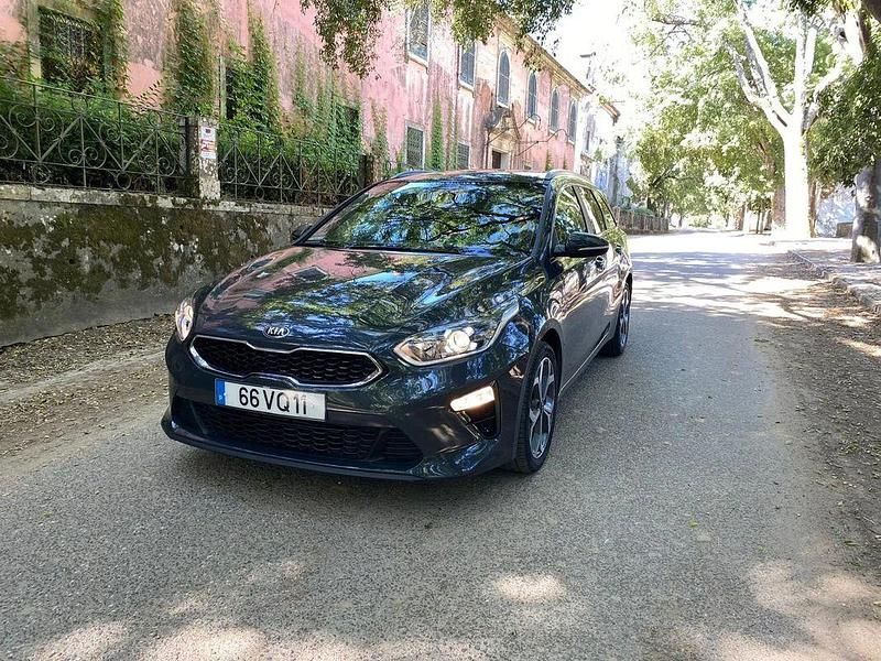 Cinza Usado 2018 Kia Ceed Carrinha | € 16.490 (Caro) - Imagem 1/4