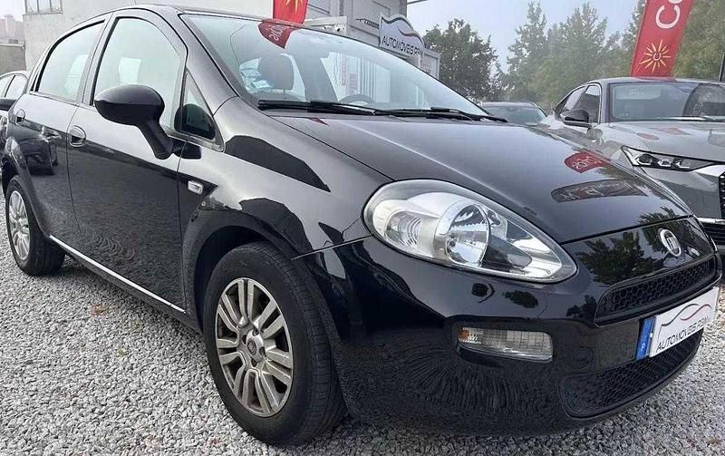 Preto Usado 2014 Fiat Punto Lounge Citadino | € 7.500 (Preço justo) - Imagem 1/4