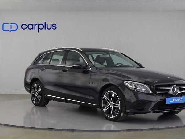 Usado Mercedes C300 Avantgarde 306 HP (225 kW) 2020 Preto Carrinha