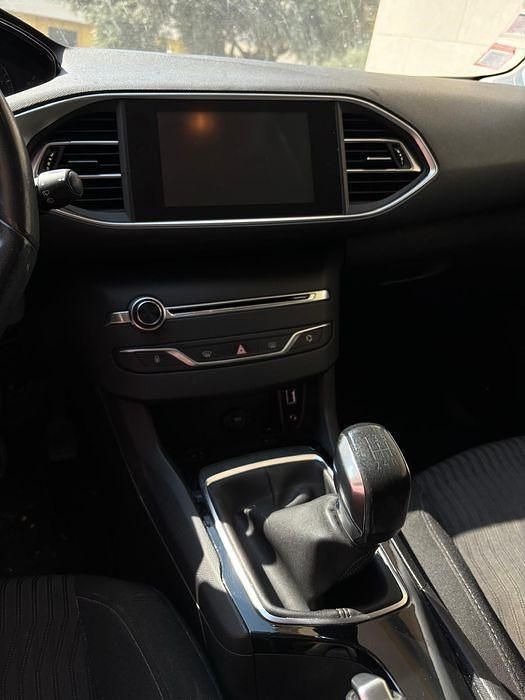 Usado 2014 Peugeot 308 Sedan | € 6.100 - Imagem 1/4