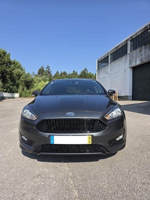 Usado 2018 Ford Focus ST-Line Sedan | € 9.950 (Preço justo) - Imagem 1/4