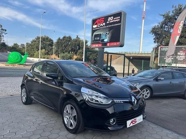 Preto Usado 2015 Renault Clio IV Citadino | € 9.990 (Preço justo) - Imagem 1/4