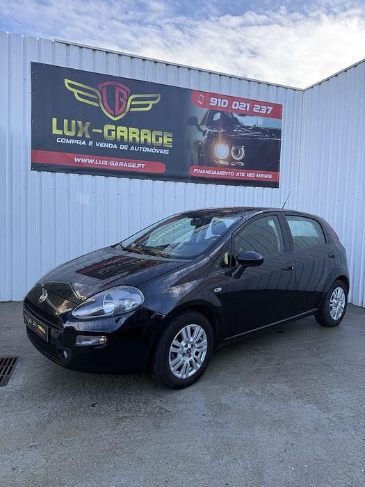 Preto Usado 2017 Fiat Punto Lounge Sedan | € 6.900 (Bom preço) - Imagem 1/4