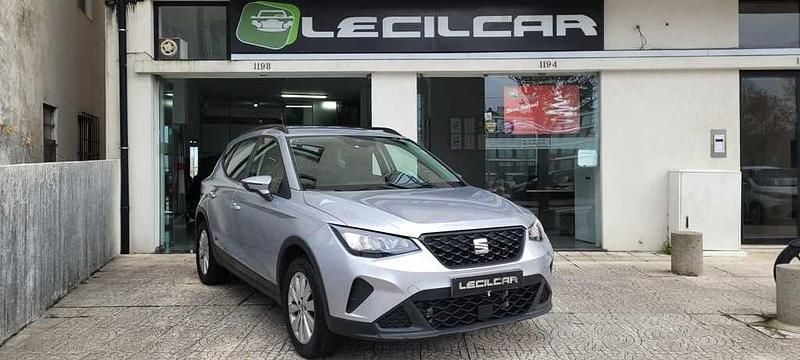 Cinzento Usado 2023 Seat Arona SUV | € 15.500 (Bom preço) - Imagem 1/4