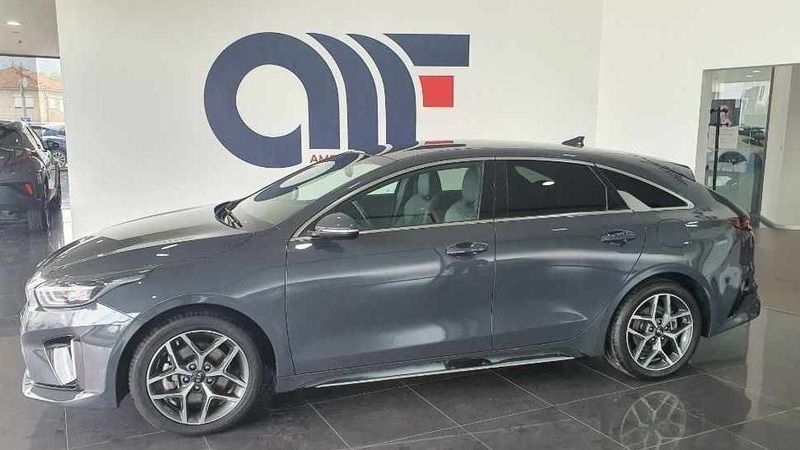 Cinzento Usado 2019 Kia Ceed Sportswagon GT-Line Carrinha | € 21.700 - Imagem 1/4