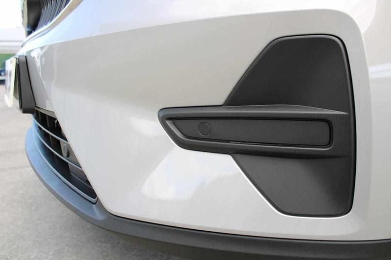 Usado Volvo XC40 Plus 129 HP (94 kW) 2024 Cinza SUV