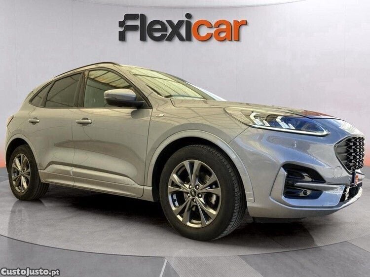 Cinza Usado 2022 Ford Kuga ST-Line SUV | € 22.990 - Imagem 1/1