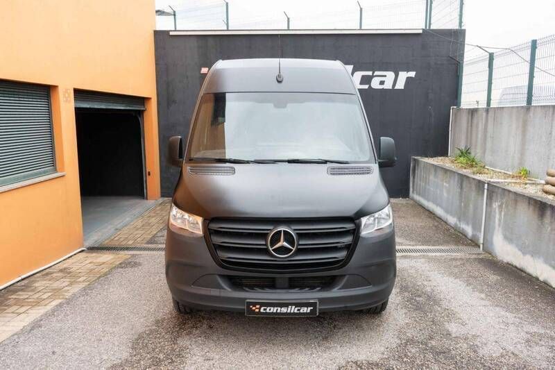 Preto Usado 2021 Mercedes Sprinter Van | € 49.980 - Imagem 1/4