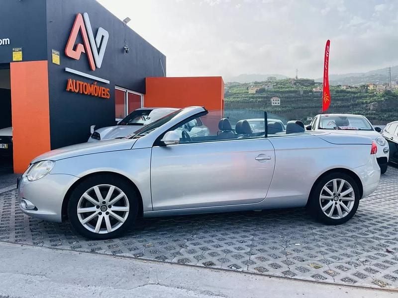 Usado VW Eos 140 HP (102 kW) 2006 Cinzento Cabrios