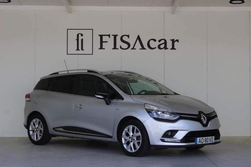Cinzento Usado 2020 Renault Clio V Carrinha | € 12.800 (Preço justo) - Imagem 1/4