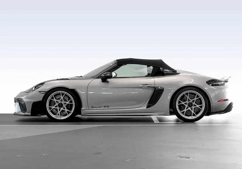 Usado Porsche 718 500 HP (367 kW) 2024 Cinzento