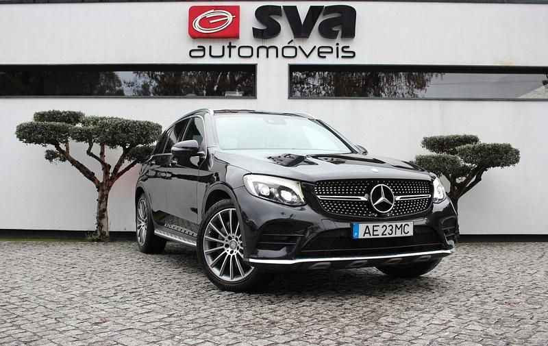 Preto Usado 2016 Mercedes GLC220 AMG line Coupé | € 29.900 - Imagem 1/4