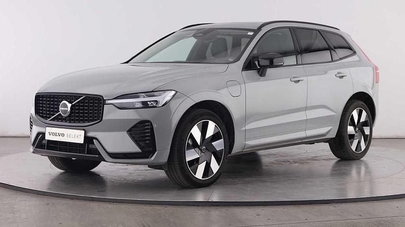 Usado Volvo XC60 349 HP (256 kW) 2025 Prateado SUV