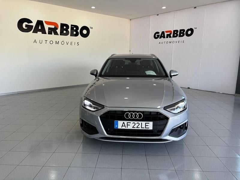 Cinza Usado 2021 Audi A4 Advanced Carrinha | € 28.500 (Preço justo) - Imagem 1/2