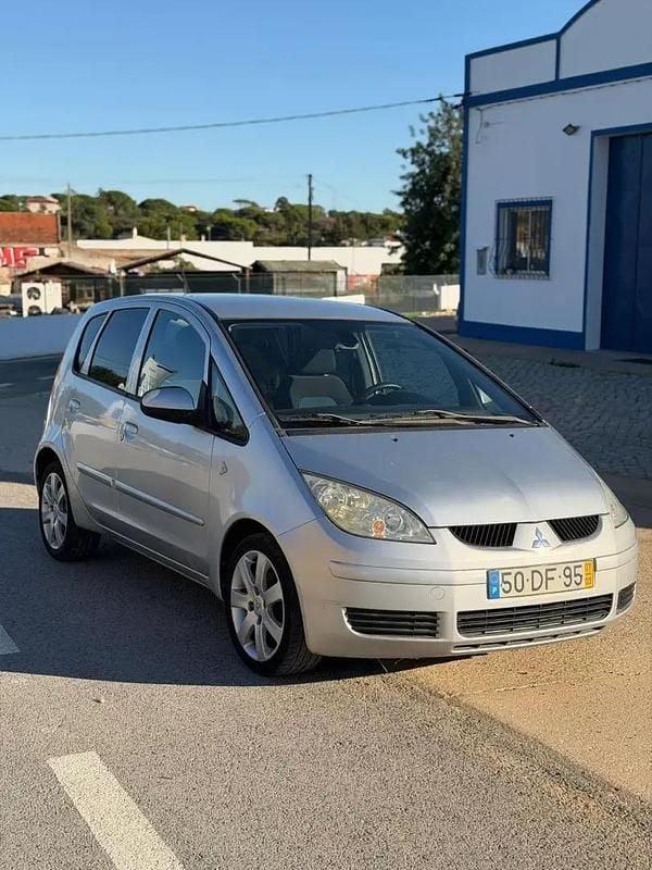 Cinzento Usado 2007 Mitsubishi Colt | € 5.900 (Caro) - Imagem 1/4