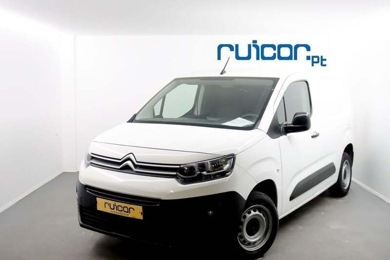 Branco Usado 2019 Citroën Berlingo Feel Monovolume | € 15.950 (Preço elevado) - Imagem 1/4