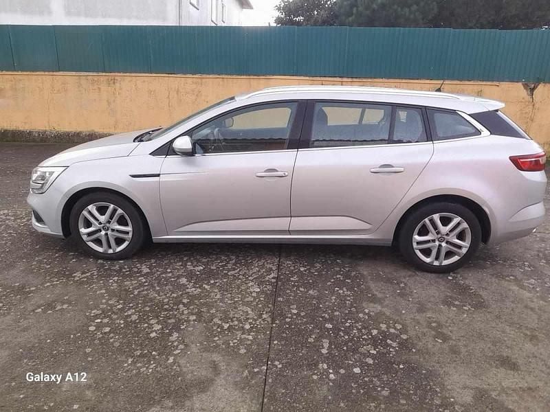 Usado Renault Mégane GrandTour 90 HP (66 kW) 2017 Cinzento Carrinha