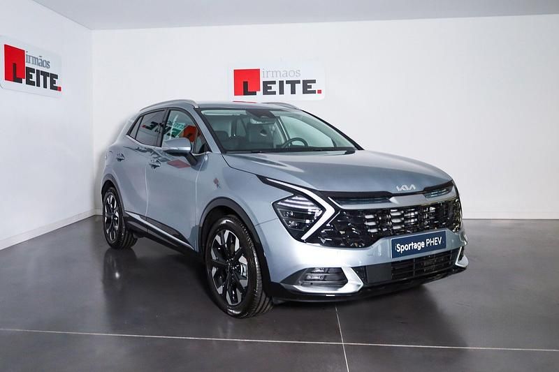 Cinza Usado 2024 Kia Sportage SUV | € 44.000 (Preço justo) - Imagem 1/4